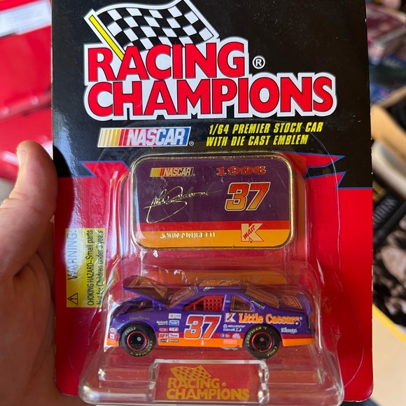 Nascar Racing Champions Inc. Lot of Stock car w/collector card and display stand - Picture 2 of 12